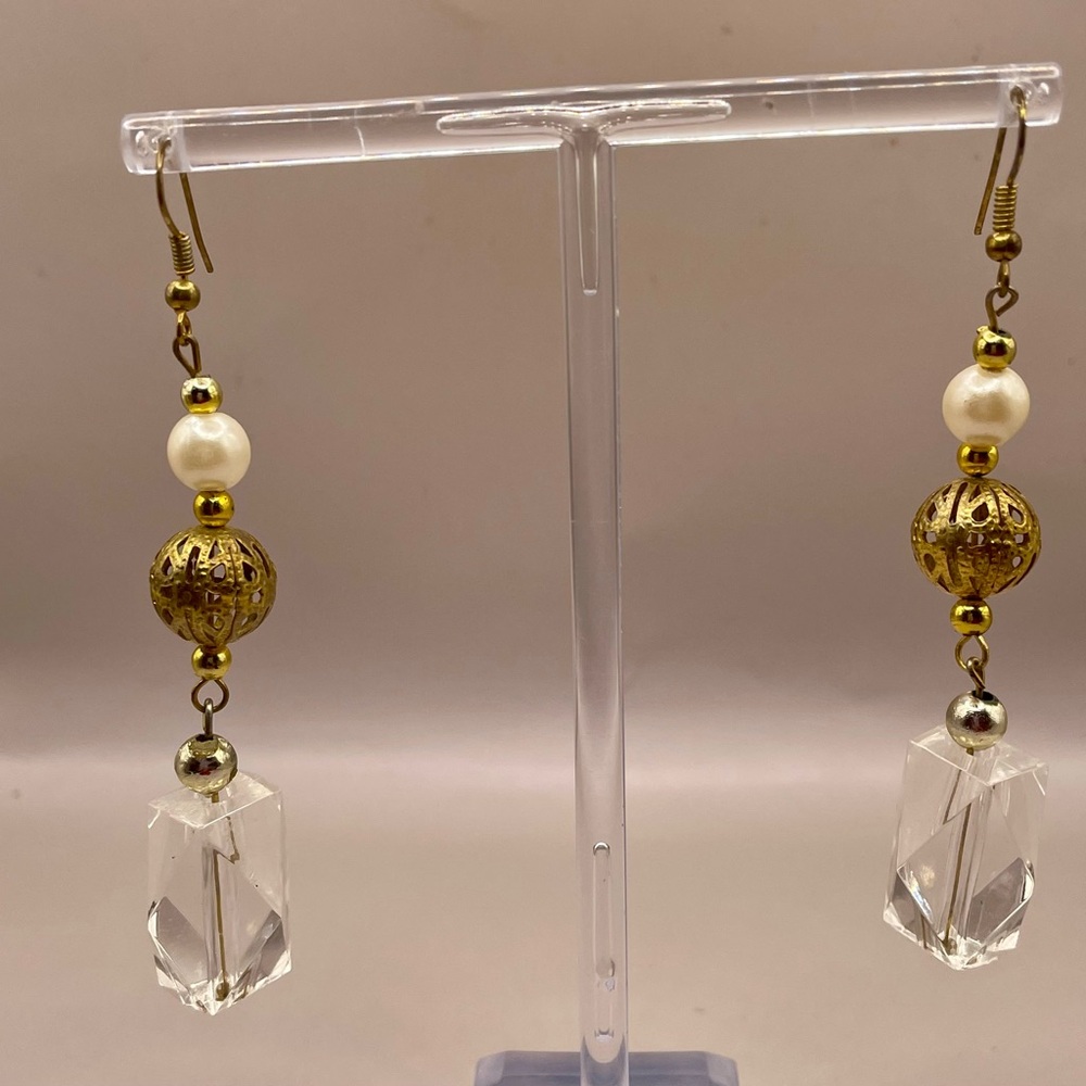 Gold and White Dangling Earrings with Pearls and Crystals